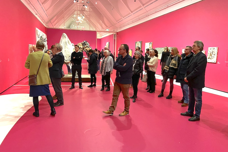 Mitglieder des Lionsclub Bad Vilbel-Wasserburg beim Besuch der Ausstellung Niki de Saint Phalles in der Schirn Kunsthalle